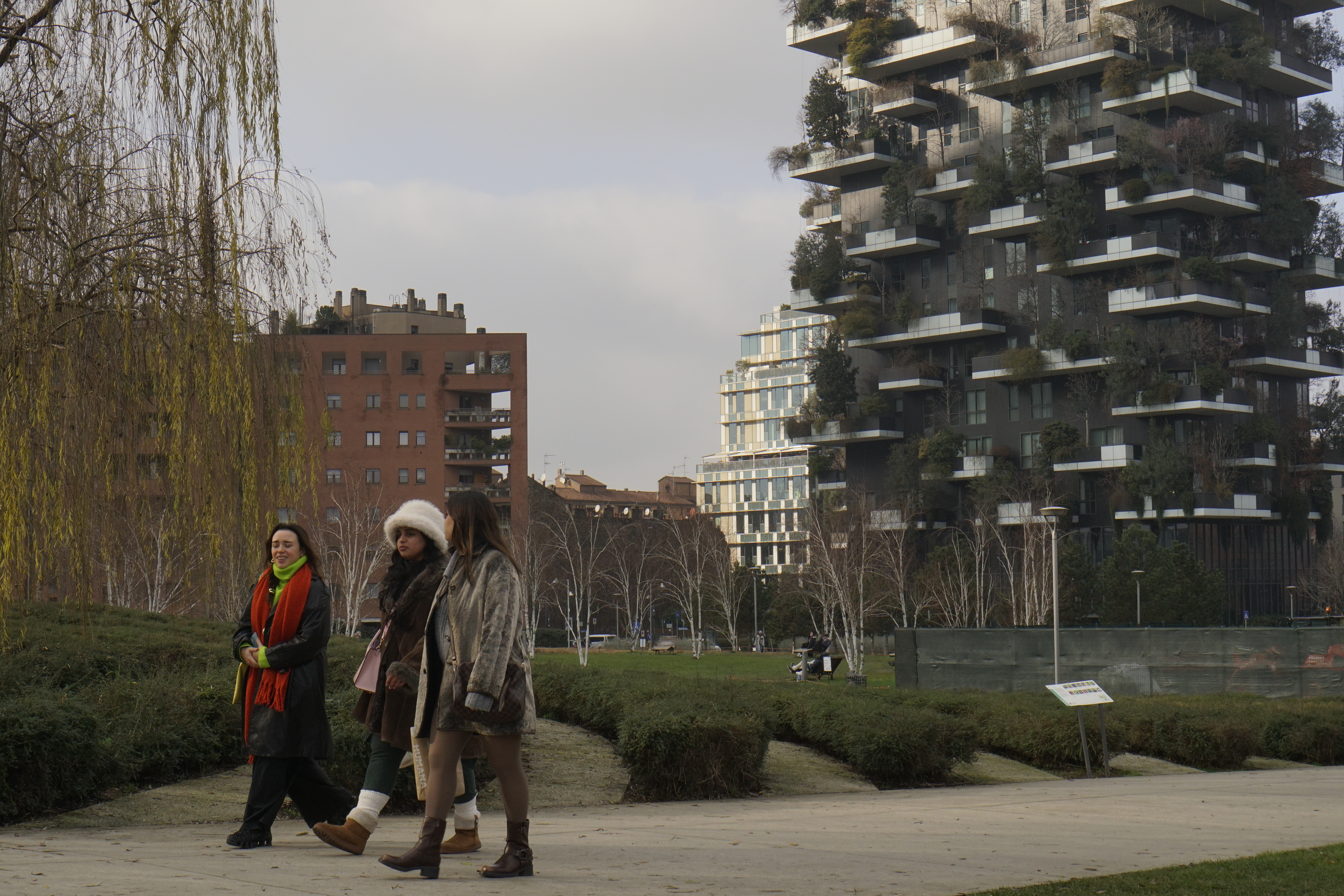 Milano è la città più “camminabile” al mondo. I servizi essenziali raggiungibili in 6,4 minuti