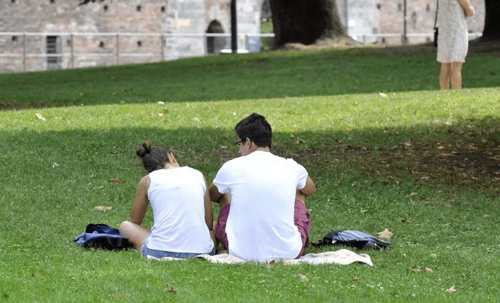 Milano mappa gli “Spazi Freschi”: 116 luoghi pubblici per affrontare il caldo estivo