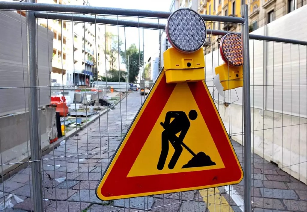 Cantiere in viale Umbria, i lavori si sono spostati in via Comelico
