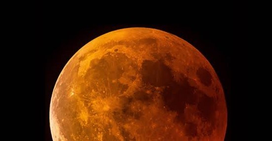 Eclissi di Luna di venerdì 28 agosto: Milano pronta a un nuovo spettacolo del cielo