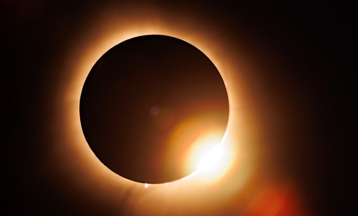 Il 12 agosto arriva l’Eclissi di Sole: come e quando osservarla da Milano in sicurezza
