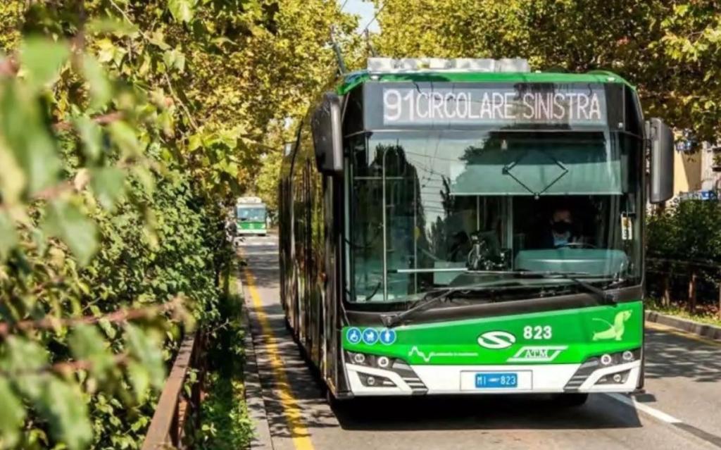 Aperta la prima tratta della corsia preferenziale tra piazza Stuparich e piazza Zavattari