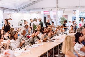Douja d’Or 2026, dieci giorni per scoprire Asti tra vino, arte, gusto e storia: la città diventa un grande palcoscenico