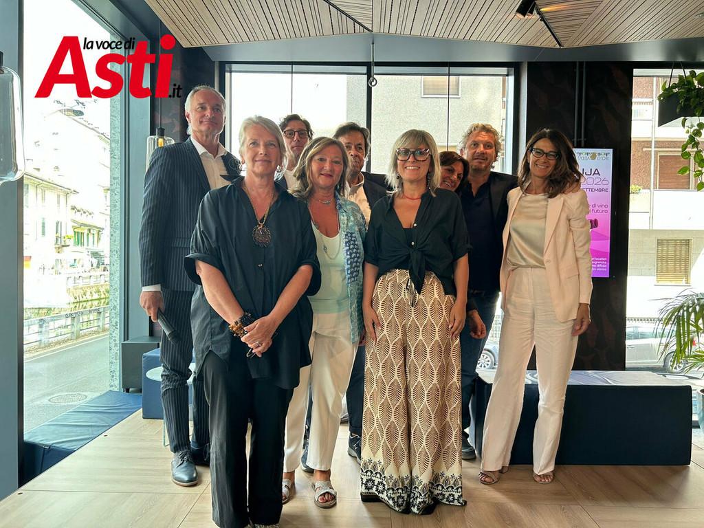 Presentazione milanese per la Douja d’Or 2026: calici, paesaggi Unesco e mixology nel centro di Asti [GALLERIA FOTOGRAFICA E VIDEO]